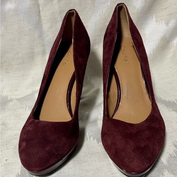 Calvin Klein Shoes - Calvin Klein Shoes Paulette wine Suede Pumps heels 7.5